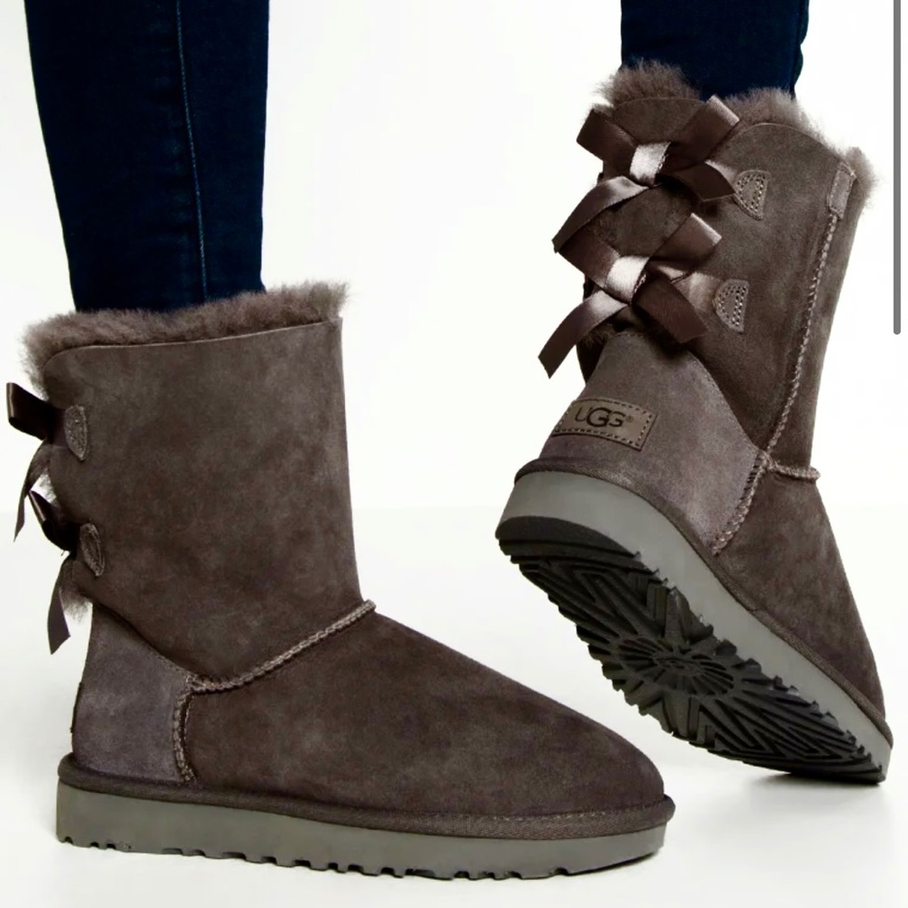 UGG Boots size 7, Bailey Bow, Brown, NEW